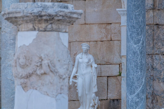 Various images of the ancient city of Sagalassos, located within the borders of Burdur province in T&uuml;rkiye.