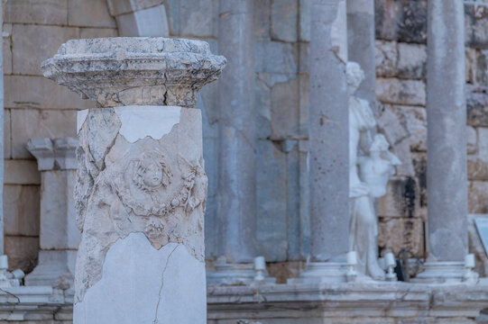 Various images of the ancient city of Sagalassos, located within the borders of Burdur province in T&uuml;rkiye.
