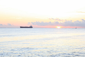 Fototapeta premium Galveston Channel Ship Sunrise