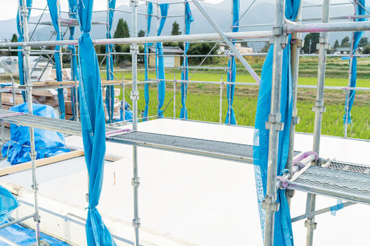 Scaffolding for a home construction site, single-pipe scaffolding