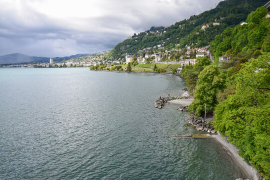 Rives de Montreux du Lac L&eacute;man, vues depuis le Ch&acirc;teau de Chillon