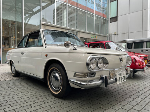 クラシックカーフェスティバル（旧車イベント展示風景）