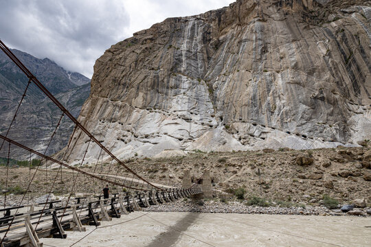 suspension bridge karakoram mountains
