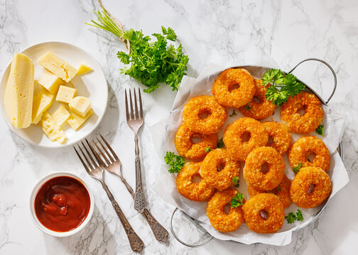 Golden Cheddar Rings With Tomato Ketchup