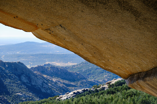 Abseil route equipped with climbing anchors