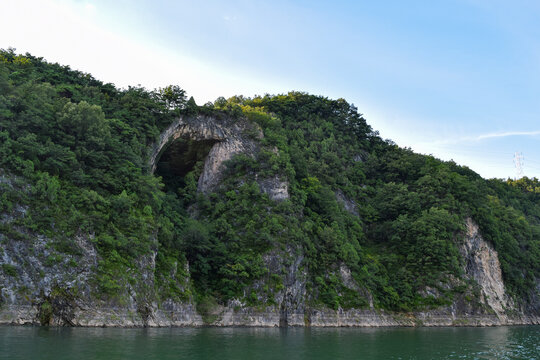 단양팔경 중 2경 석문, Seokmun (Stone Gate), the second of the Eight Scenic Views of Danyang