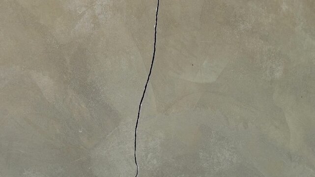 Concrete wall surface, crack