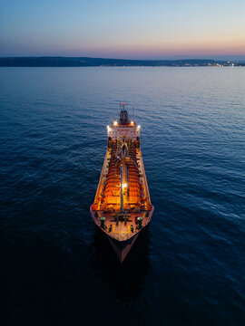 Large Crude Oil Tanker Sailing Across the Open Ocean