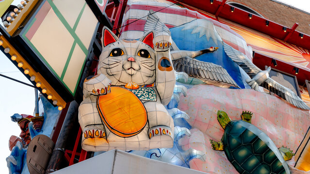 Giant 3D signs on Shinsekai Hondori building facades