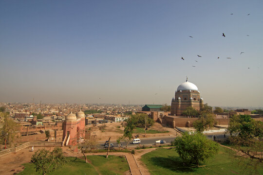 Shah Rukan Alam Tomb
