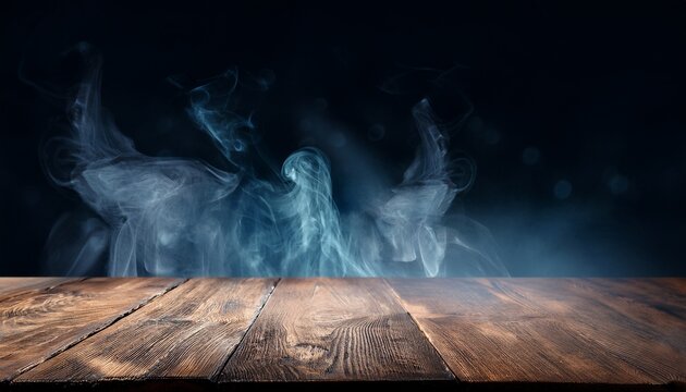 Mesa De Madera Vacia Con Humo Flotante Sobre Fondo Oscuro