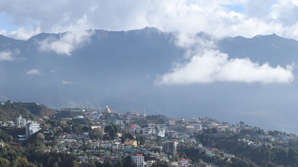 Obraz premium Beautiful Landscape View of Tawang Town of Arunachal Pradesh, India.