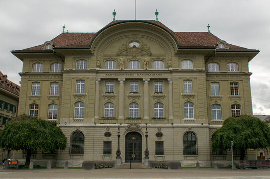 Symmetrical front facade of the historic Swiss National Bank headquarters
