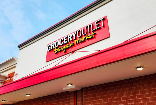 Grocery Outlet Store Sign, Virginia, USA