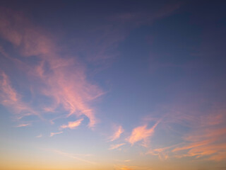 Fototapeta premium 夕焼けに染まる空