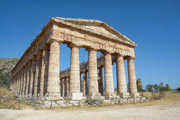 Fototapeta premium Temple de Ségeste - Parc archéologique de Ségeste - Sicile - Italie