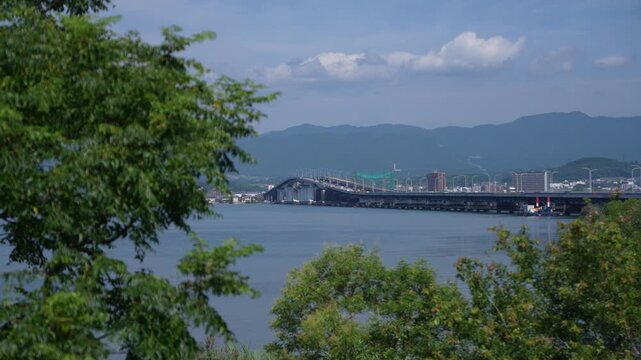 滋賀県・琵琶湖大橋の夏の風景