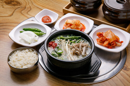 Korean soup with rice and assorted side dishes