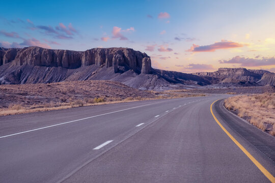 the road to the mountains