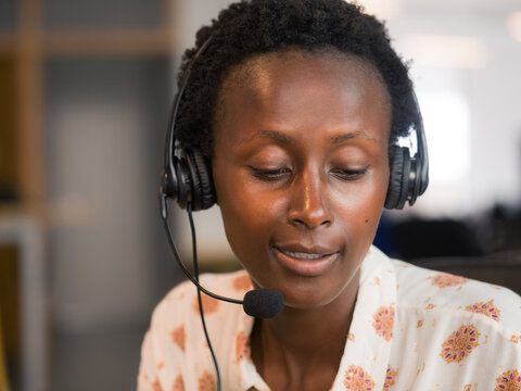 Portrait of call center worker 