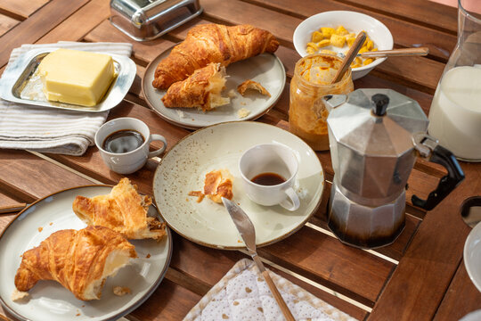 Italian Summer Breakfast: Authentic Moments on a Rustic Patio