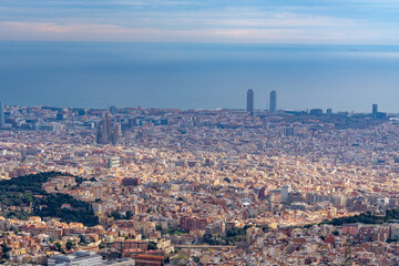 Fototapeta premium A very beautiful panoramic view of the city of Barcelona from a height