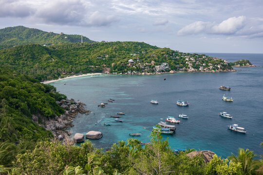 Panoramic viewpoint of John-Suwan overlooking Chalok Baan Kao and Thian Og bays in Koh Tao, Thailand