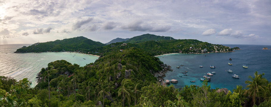 Panoramic viewpoint of John-Suwan overlooking Chalok Baan Kao and Thian Og bays in Koh Tao, Thailand