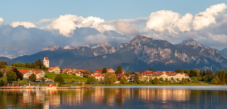 Hopfensee im Allg&auml;u in Bayern in Deutschland 