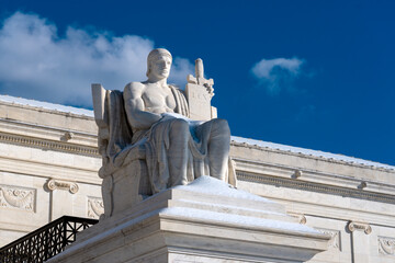 Obraz premium Supreme Court landmark of federal law. US law system in United States. USA judicial authority institution. American democracy justice.