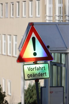 Traffic Sign Indicating Change in Right of Way