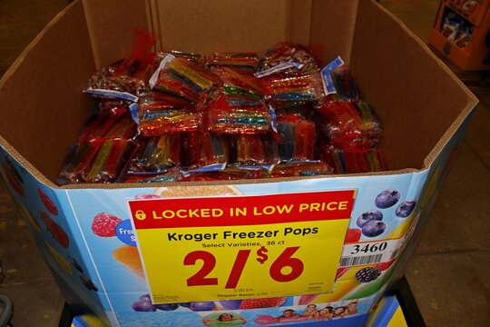Kroger Freeze Pop's display box closeup