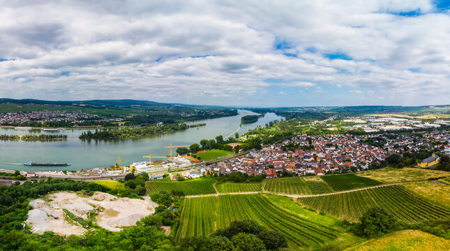 Germany, Rhineland-Palatinate, Bingen region, Rochus Mountain, Aerial view of Kempen am Rhein and Ruedesheim am Rhein