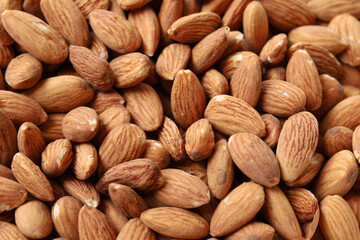Fototapeta premium Almond nuts isolated on white background