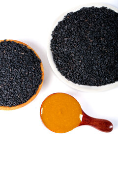 Black Sesame Seeds with Pure Sesame Oil - Traditional Asian Cooking Ingredients