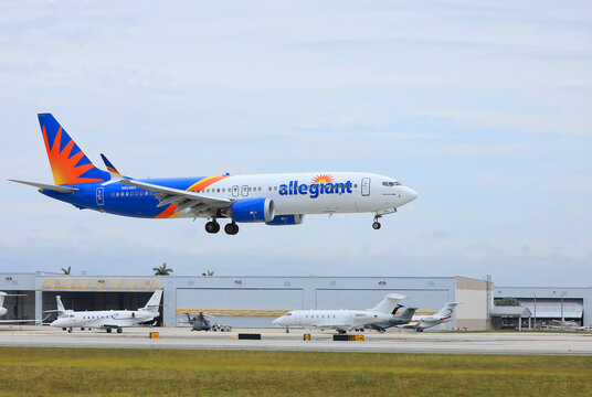 Allegiant Aircraft coming in for a landing at the Fort Lauderdale Hollywood International Airport, Fort Lauderdale, Florida, USA.