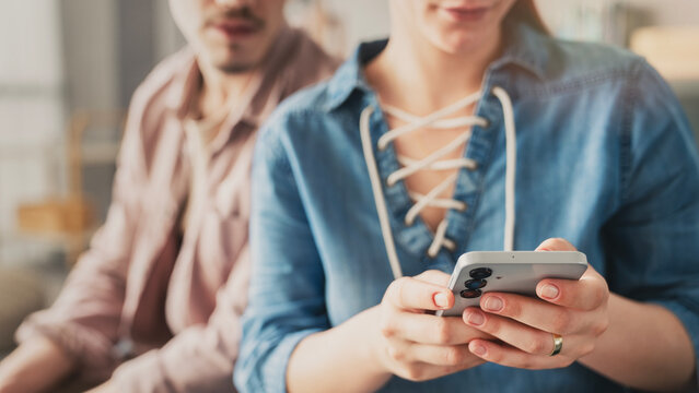 Relationship trust and smartphone privacy