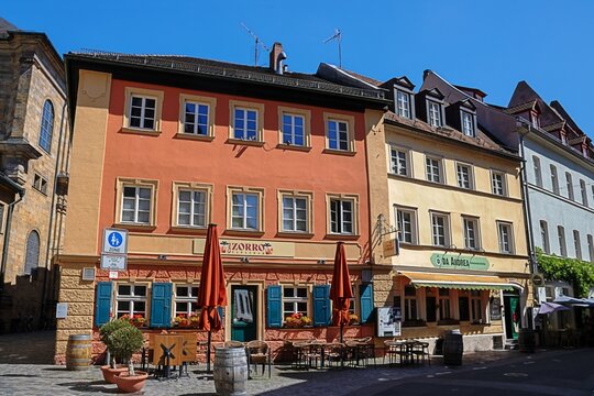 bamberg, deutschland - 26.05.2026 - restaurants zorro und da andrea in der altstadt
