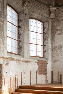 windows in church