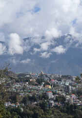 Obraz premium Panoramic Cityscape of Tawang Town in Arunachal Pradesh, India.