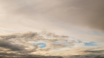 Fototapeta premium Dramatic Overcast Sky with Dark Storm Clouds Background