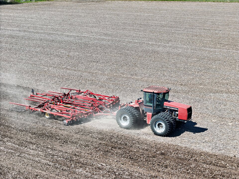 Beloit, Wisconsin May 4, 2026 Aerial view of a Case International 9230 tractor pulling a Sunflower 6333 mulch finisher