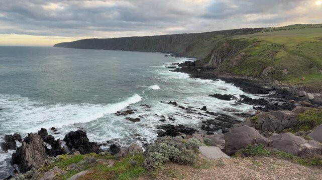 Australian landscape scenic panning left to the views around Kings Head in South Australia in 4k video footage at 60FPS
