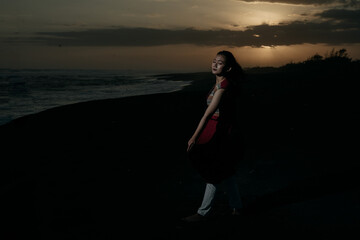 Fototapeta premium woman at the beach