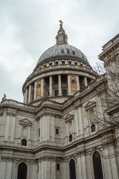 Historic Dome and Architecture in London