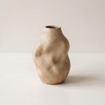 Ais Vase &ndash; Handmade Clay Body with Natural Earthen Texture
Ais Ceramic Vase &ndash; Minimalist Clay Vessel with Organic Texture