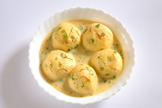 sweet dish rasmalai