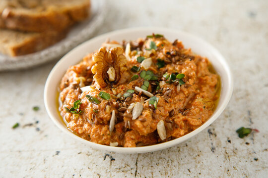 Roasted pepper dip with walnut