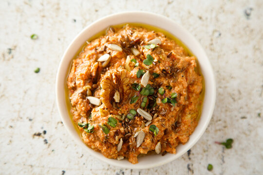 Roasted pepper dip with walnut