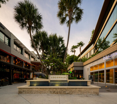 Cocowalk Miami Coconut Grove Florida 2026